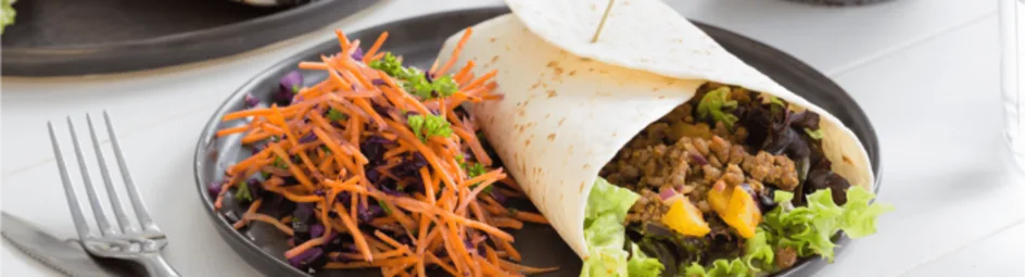 Mexicaanse gehakt tortilla met frisse rode kool salade