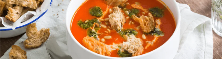 Geroosterde punt paprikasoep met kruiden croutons
