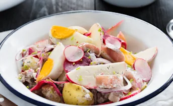Knapperige maaltijdsalade met Hollandse Nieuwe