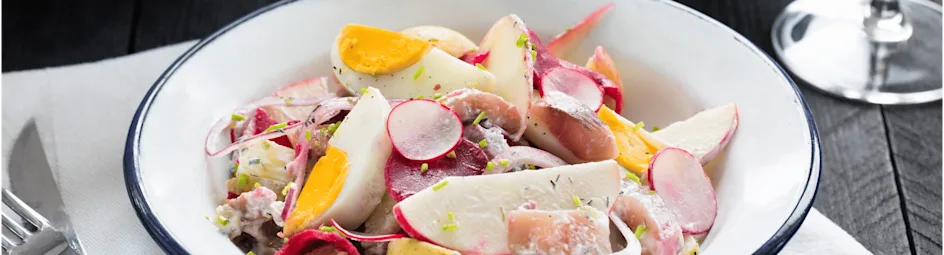 Knapperige maaltijdsalade met Hollandse Nieuwe
