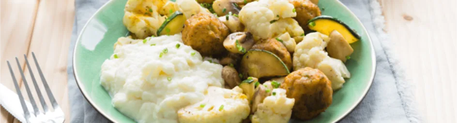 Bloemkoolpuree met champignons en vega balletjes