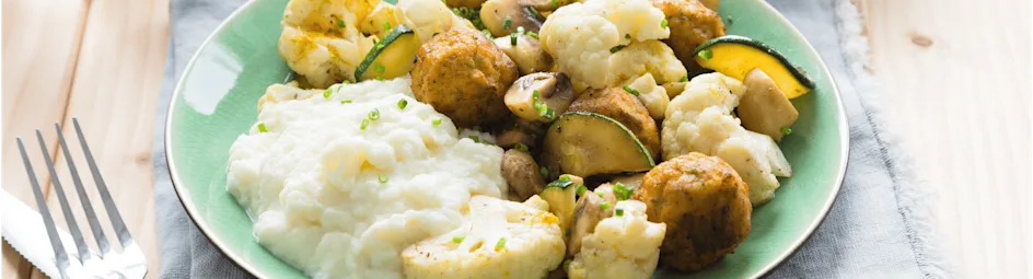 Bloemkoolpuree met champignons en vega balletjes