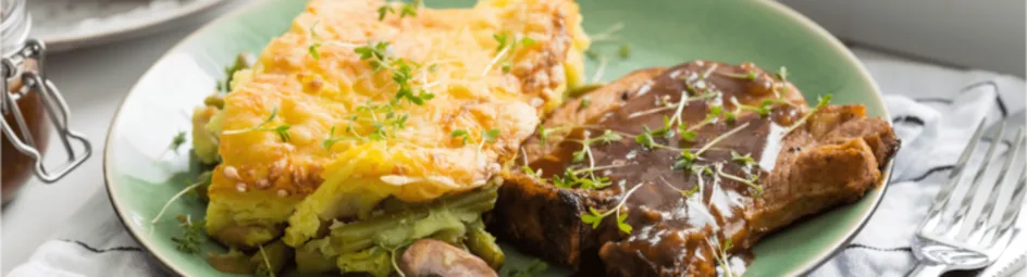 Ovenschotel van sperziebonen met champignons en karbonade