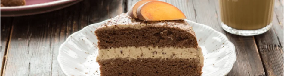 Chocoladetaart met kersen