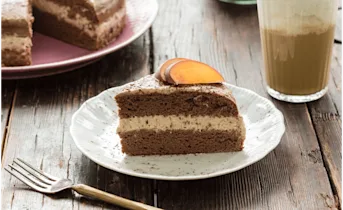 Chocoladetaart met kersen