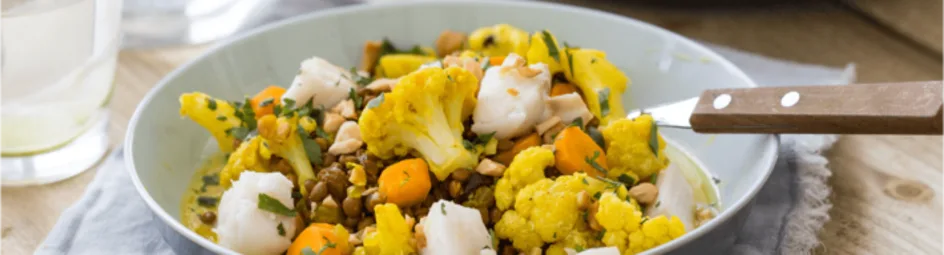 Bloemkoolcurry met linzen en kabeljauw