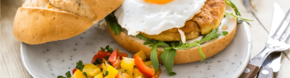 Kikkererwtenburgers met paprika-salsa