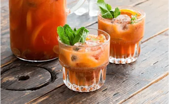 Alcoholvrije sangria met vers fruit