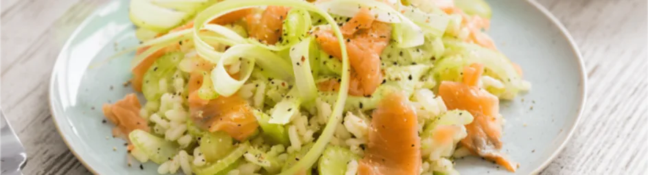 Avocado-risotto met bleekselderij en gerookte zalm