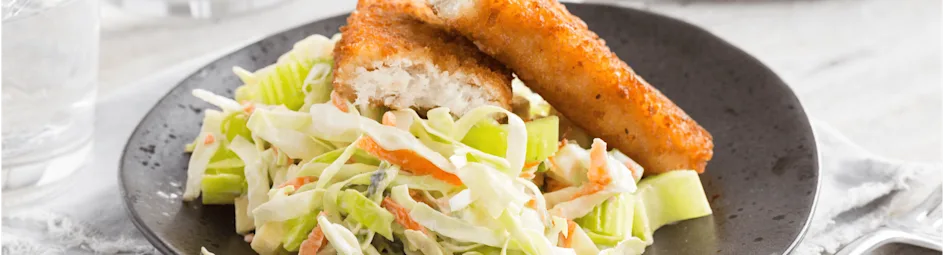 Visschnitzels met frisse rauwkostsalade