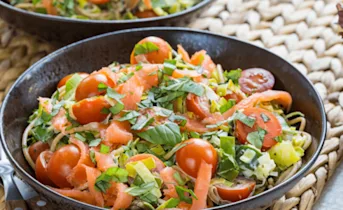 Spaghetti met romige prei-saus en gerookte zalm