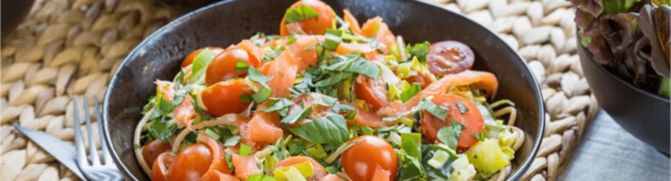 Spaghetti met romige prei-saus en gerookte zalm