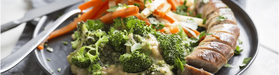 Romige Broccoli, saucijzen en groentefriet