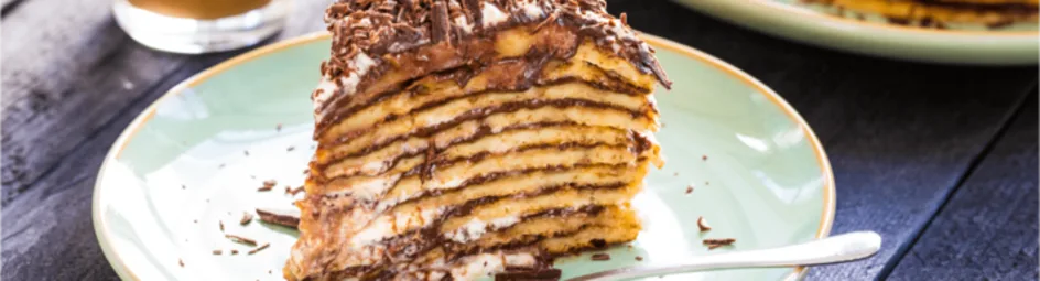 Pannenkoekentaart met appel, kaneel en chocolade