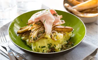 Gegrilde witlof met zoete aardappelpuree en ham