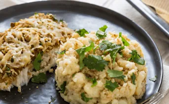 Frisse bloemkoolrijst met skrei in kruidenkorst