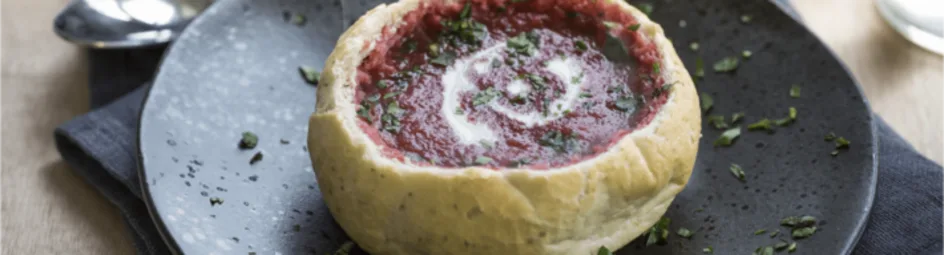 Romige bietensoep met sinaasappel en gember