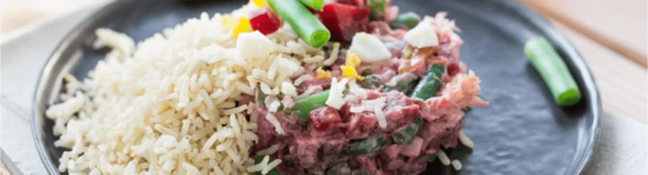 Makreelsalade met bietjes en zilvervliesrijst