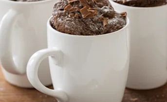 Dadel mug-cake met chocolade