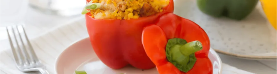 Gevulde paprika’s met kip en rijst