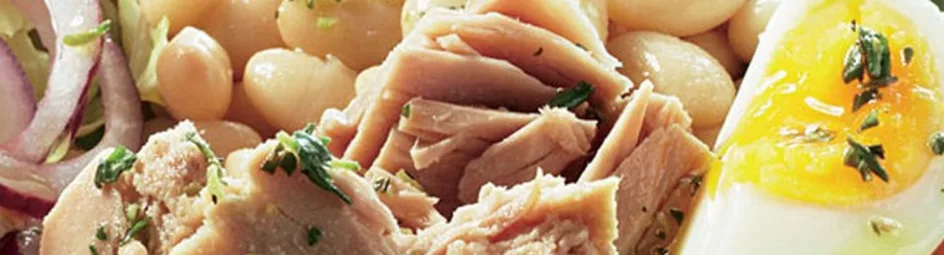 Italiaanse tonijnsalade met tomatendressing