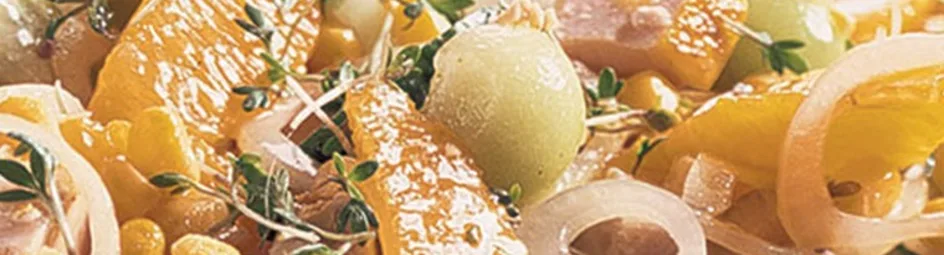 Zomerse maaltijdsalade met kip