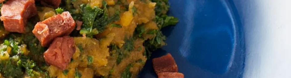 Boerenkool met zoete aardappel en vegetarische spekjes