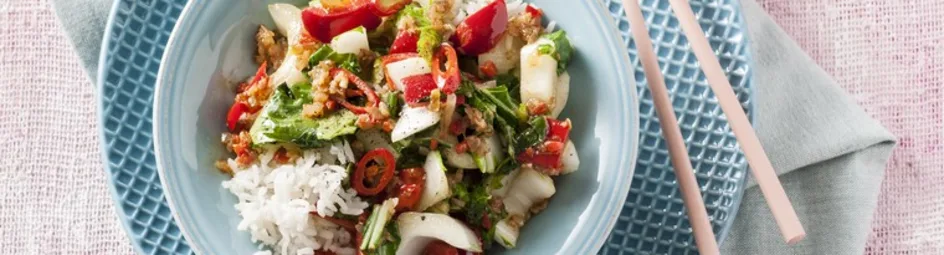 Paksoi met speculaaskruiden van Vivian Acquah