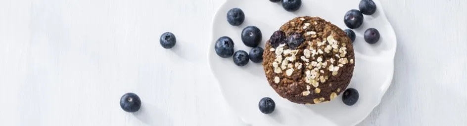 Ontbijtmuffins met blauwe bessen en havermout