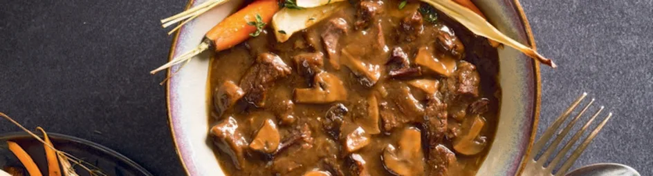 Runderstoofpotje met kastanjechampignons en geroosterde herfstgroente