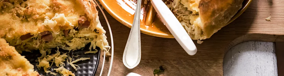 Zuurkoolquiche met rookworst