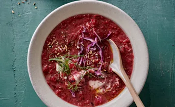 Rode kool en bietensoep