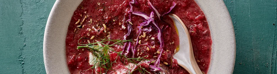 Rode kool en bietensoep