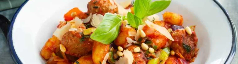 Gnocchi met verse worst en tomatensaus