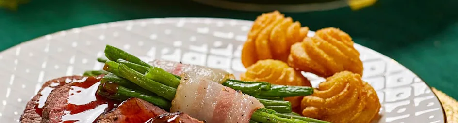 Ossenhaas met aardappelpuree en haricots verts met spek