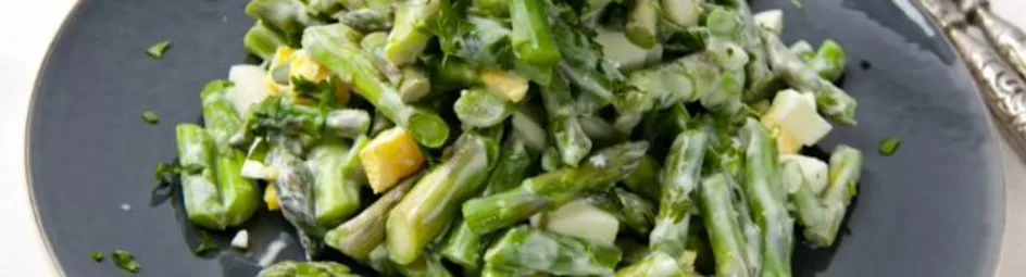 Aspergesalade met krieltjes en ei