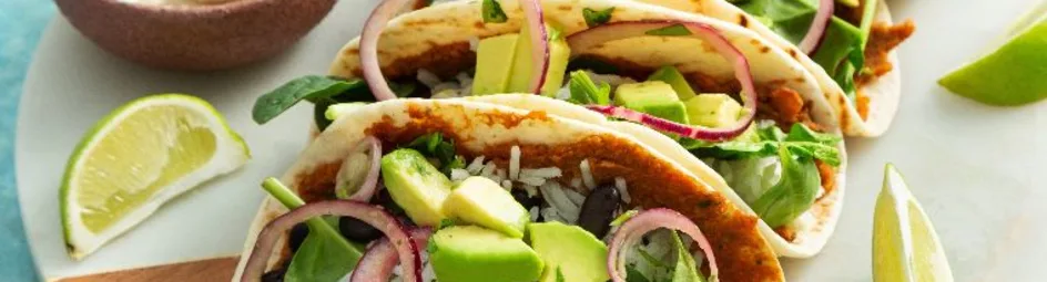 Wraps met zoete aardappel en avocado salade