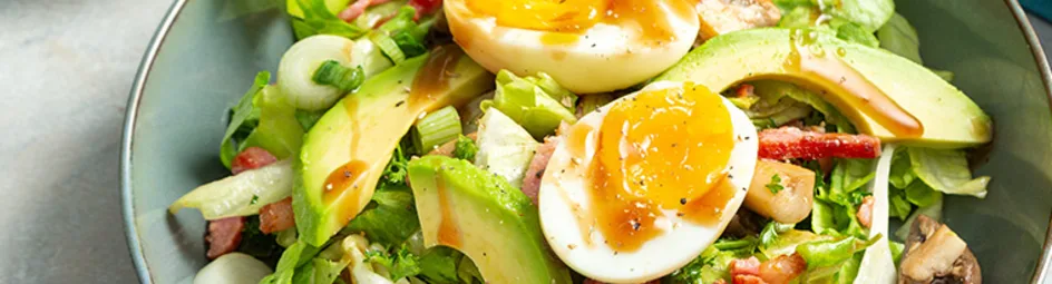 Frisse salade met knapperige spekjes