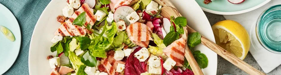 Snelle zalmsalade met Apetina® met kruiden