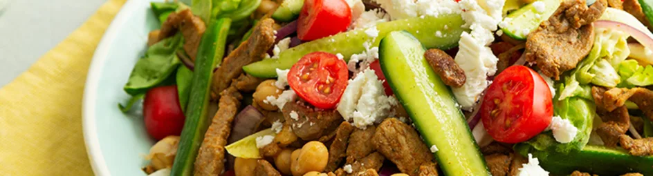 Shoarma-pitabrood salade met knoflooksaus