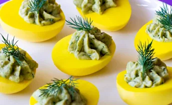 Gevulde eieren met avocado en dille van Annie Pannie