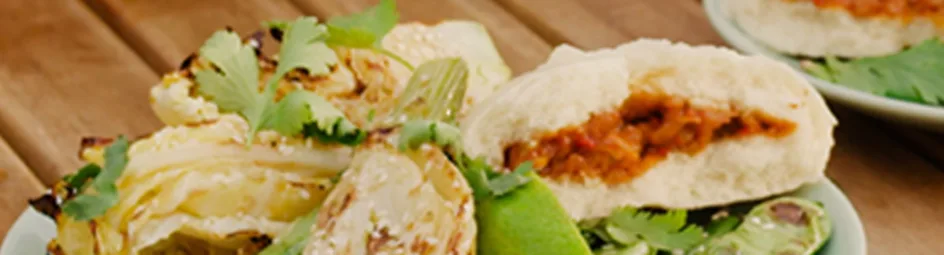 Aziatische groene gegrilde groenten salade (van de BBQ)