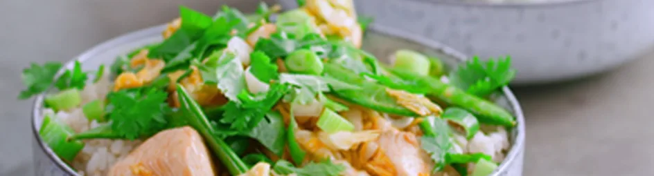Rijst met Chinese kool, kip en sugar snaps