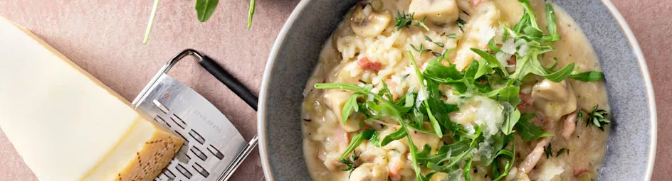 Klassieke risotto met spekjes, champignons en Parmezaanse kaas