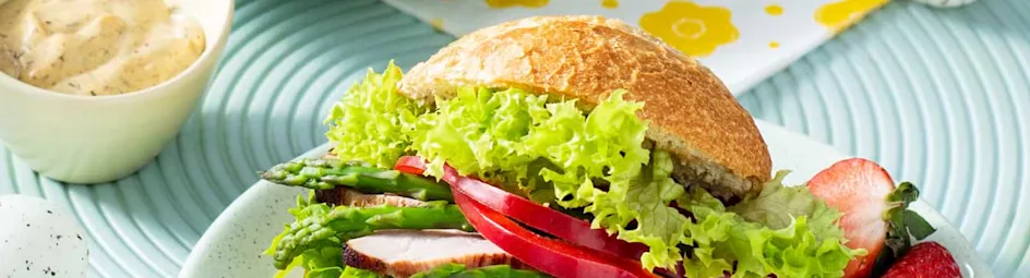 Broodje beenham met honingmosterdsaus