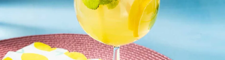 Limoncello spritz