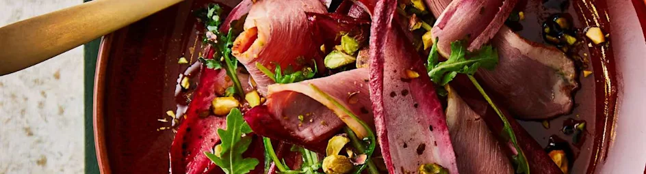Eendenborstsalade met pistache