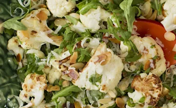 Geroosterde bloemkoolsalade met vinaigrettedressing