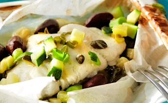 GIJS Scholpakketjes met courgette, bosui en basilicumrijst