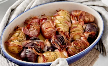 Hasselback aardappelen met pancetta en rozemarijn